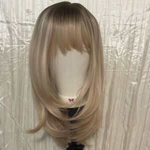 Long hombre wig blonde and black new with tags